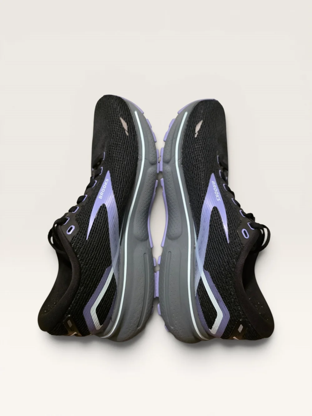 Brooks Ghost 15 Women's Size 8 Black Jacaranda Salt Running Shoes 1203801B011
